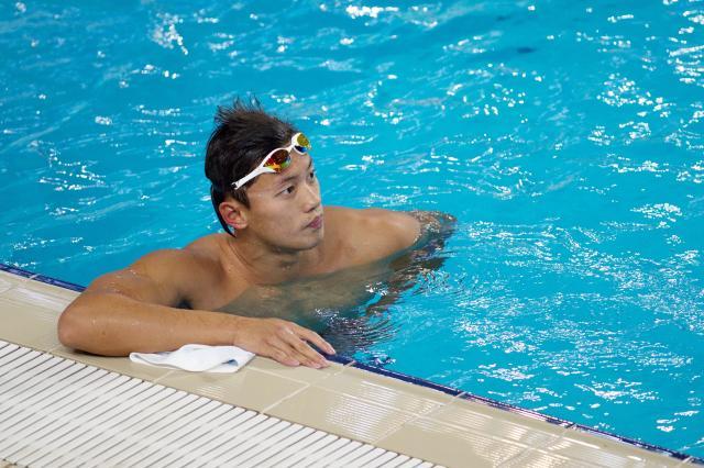 芒果体育-游泳小组赛上演强强对话，姑苏霹雳队大胜江南天虎队，战术调整见效；精神属性拉满(男子高铁上对小女孩又亲又摸)