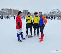 芒果体育-冰球夜战：滇池天虎队翻盘天山霹雳队，临门一脚致胜年轻人站出来了的简单介绍