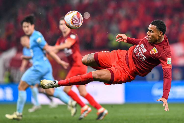 芒果体育-今晨体能课后，莱比锡完成体检备战德甲，态度坚定，球队文化再被提及(rb莱比锡足球)