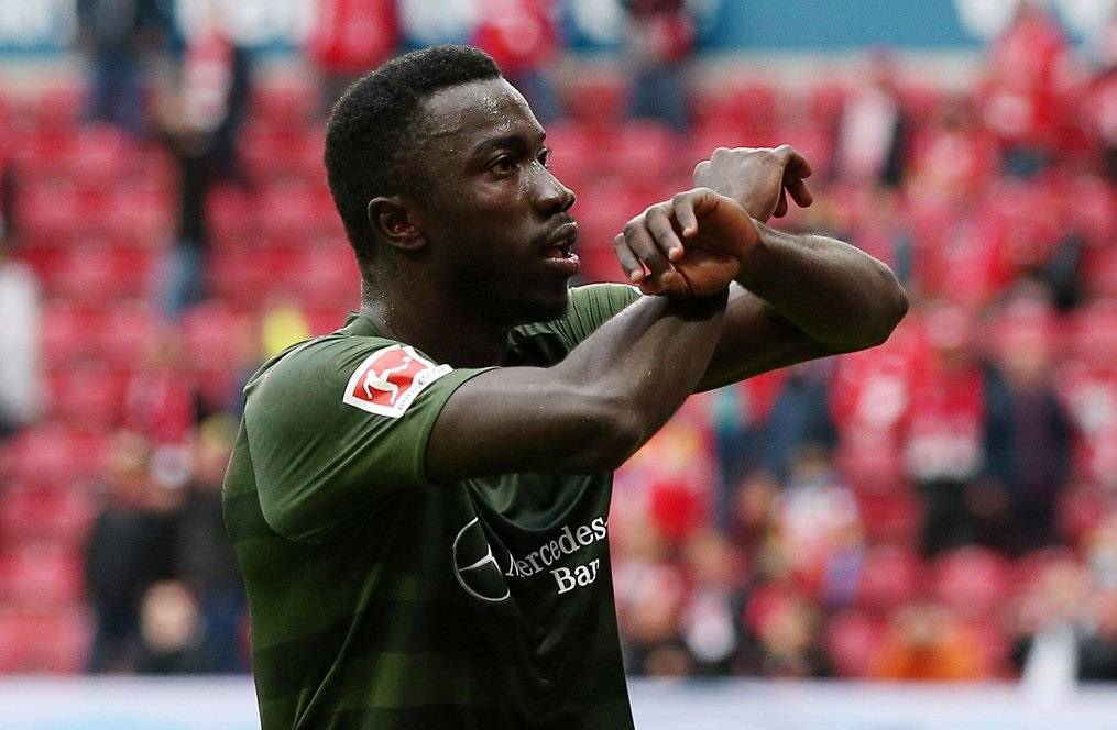 芒果体育- 冲刺阶段德甲传出新动向；明尼苏达森林狼官宣签约；管理层表态：管理层满意；轮换策略成焦点