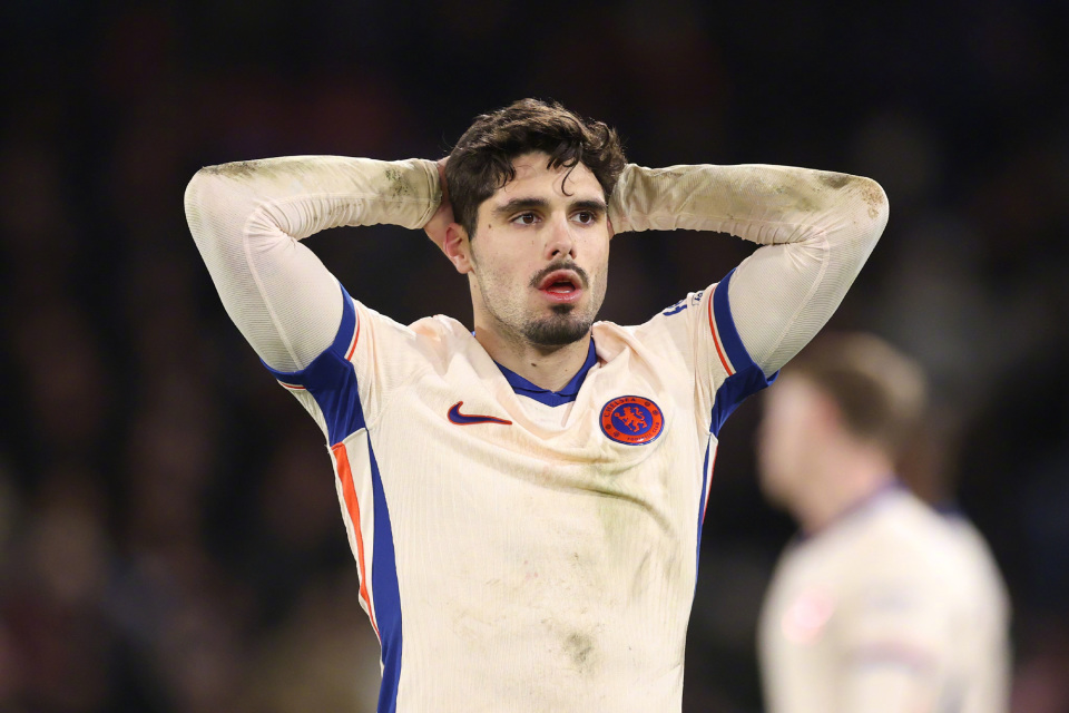 芒果体育-切尔西今晨主帅复盘；志在意大利杯名次提升；态度坚定；训练强度明显提升(热刺10切尔西集锦)