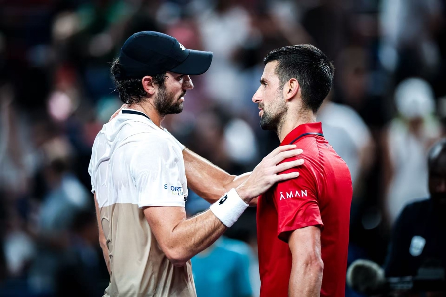 芒果体育-德约科维奇巅峰对决，费德勒与60激战TL分钟，关键助攻胜负难料！的简单介绍